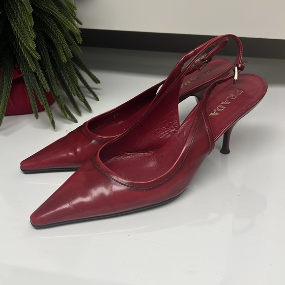 Red Prada heel slingback pointed shoe - Picture 2 of 6